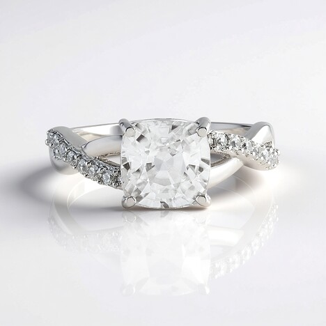 Anello in argento con Zircone (Adela Silber)