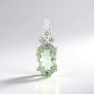 Colgante en plata con Amatista verde