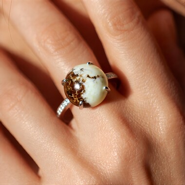 Anillo en plata con Magnesita