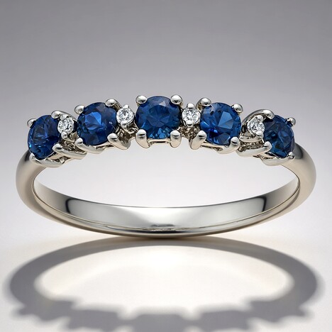 Anello in oro con Zaffiro Ceylon Blu