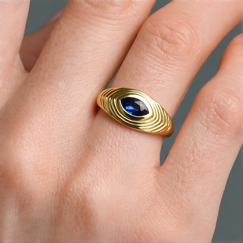 Bague en or et Tanzanite non chauffée