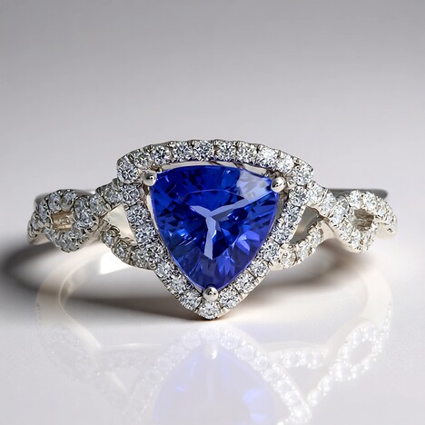 Anello in oro con Tanzanite AAA (CIRARI)