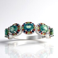 Bague en argent et Saphir de couleur pétrole