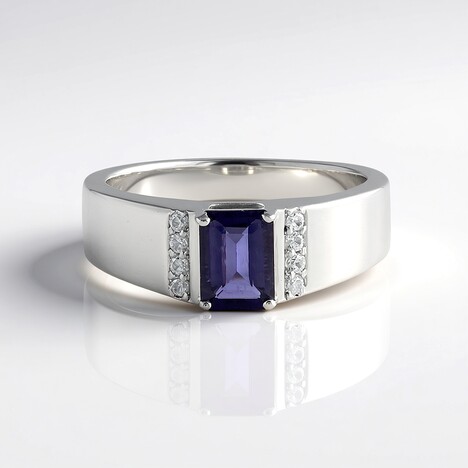 Anello in argento con Iolite