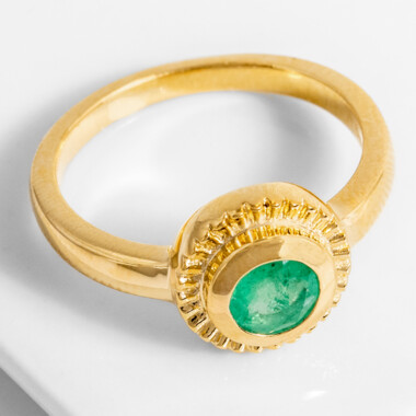Anello in argento con Smeraldo Russo