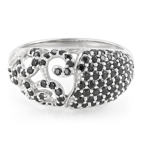 Zilveren ring met zwarte spinelstenen