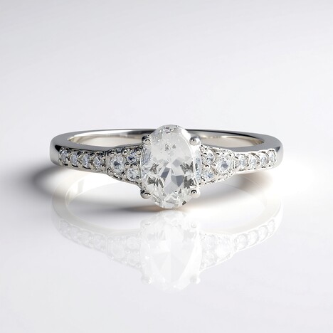 Anello in argento con Danburite