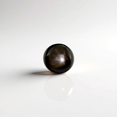 Szafir czarny gwieździsty - 0,9 ct