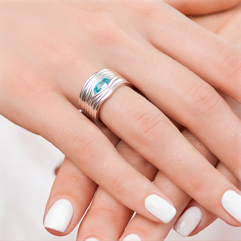 Anillo en plata con Zircón de Ratanak Kirí (de Melo)