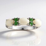 Anello in argento con Opale Bianco
