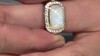 Anillo en plata con Piedra de Luna arcoíris (Adela Silber)