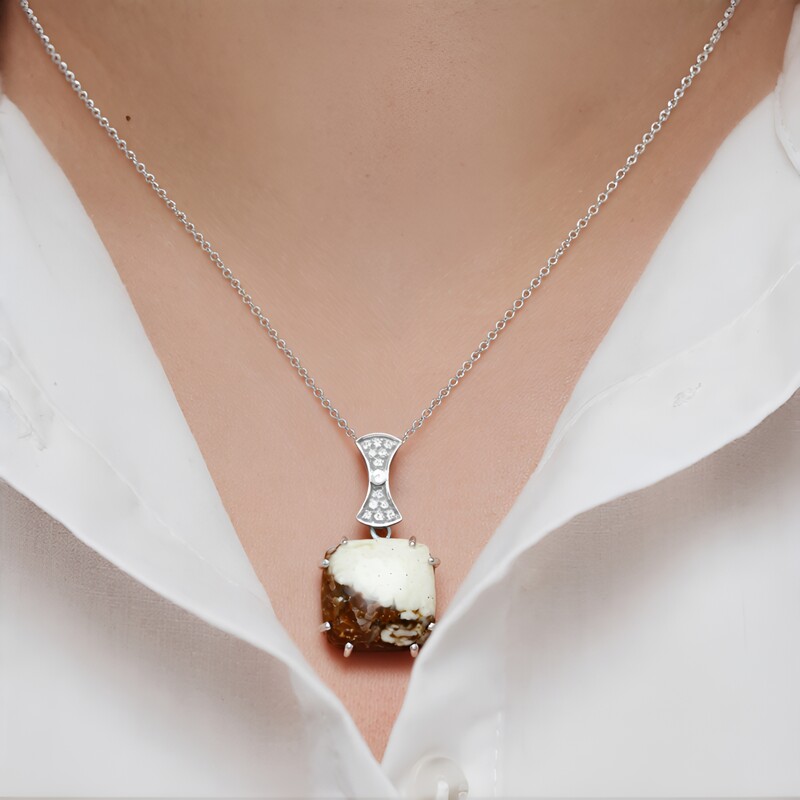 Magnesit-Silberanhänger