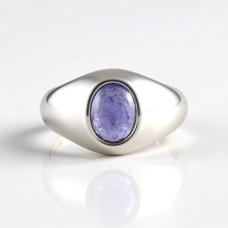 Anello in argento con Tanzanite