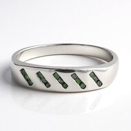 Anillo en plata con Diamante verde esmeralda