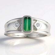 Anillo en plata con Turmalina verde Benedito