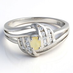 Anello in argento con Pietra del Sole Lunare