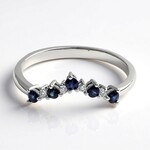 Anello in oro con Zaffiro Ceylon Blu