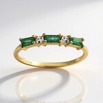 Bague en or et Emeraude de Zambie (de Melo Gold)