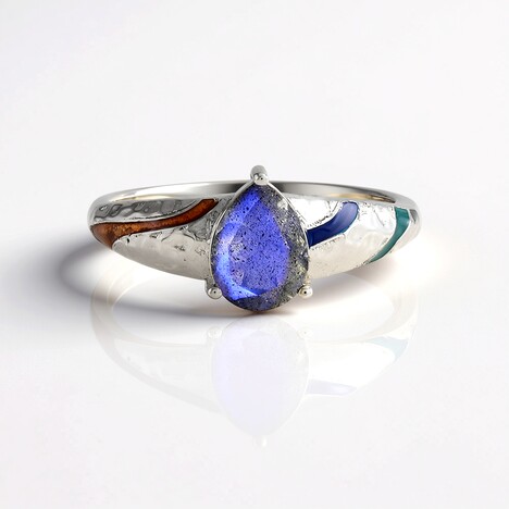 Anello in argento con Labradorite (SAELOCANA)