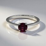Anello in argento con Rodolite