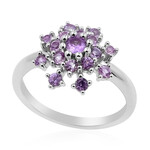 Zilveren ring met een Ceylon paarse saffier