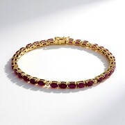 Bracciale in oro con Rubino Mozambico AAA