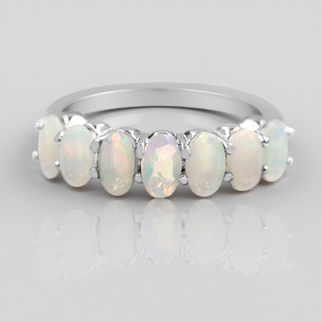 Anello in argento con Opale di Welo