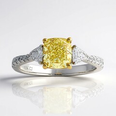 Anello in oro con Diamante Giallo SI2 (CIRARI)