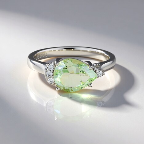 Anello in argento con Ametista Verde