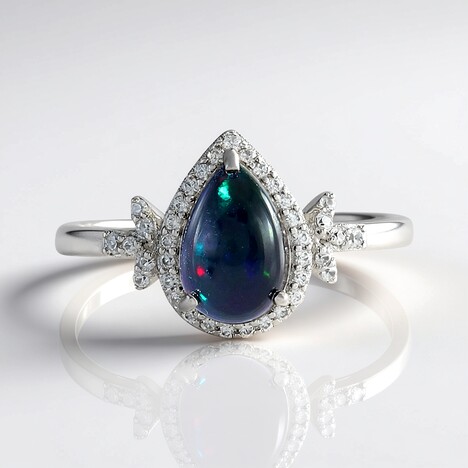 Bague en argent et Opale Mezezo