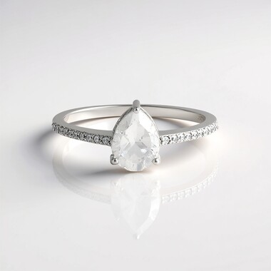 Anillo en plata con Topacio blanco