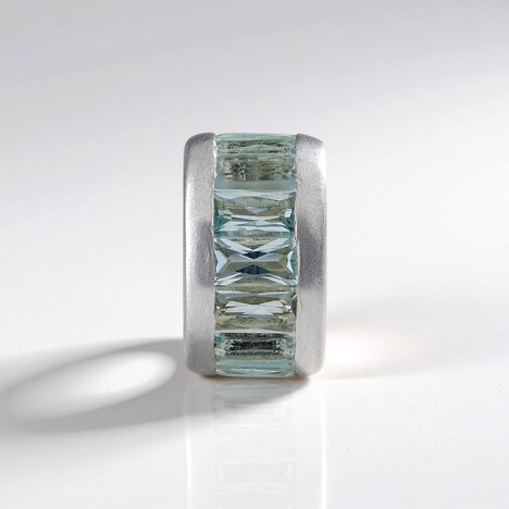 Pendentif en argent et Topaze bleu ciel (MONOSONO COLLECTION)