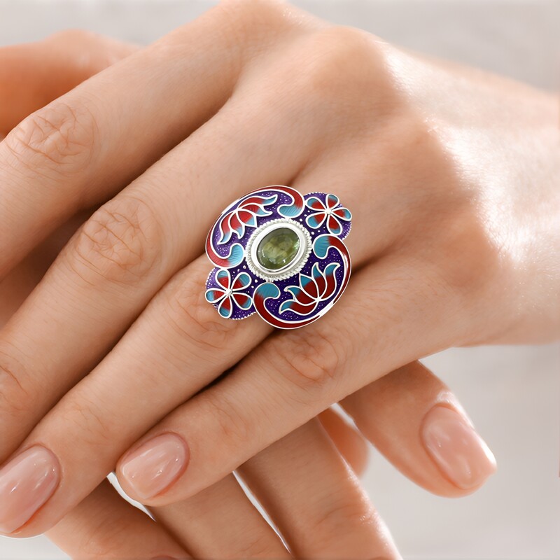 Bague en argent et Labradorite verte de Maniry (Adela Silber)