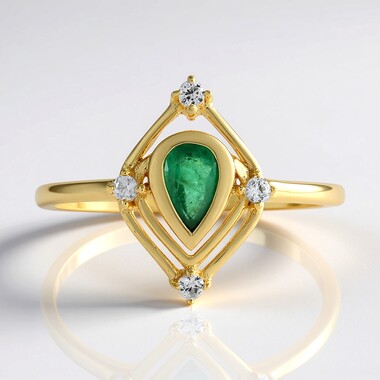 Anello in argento con Smeraldo Russo