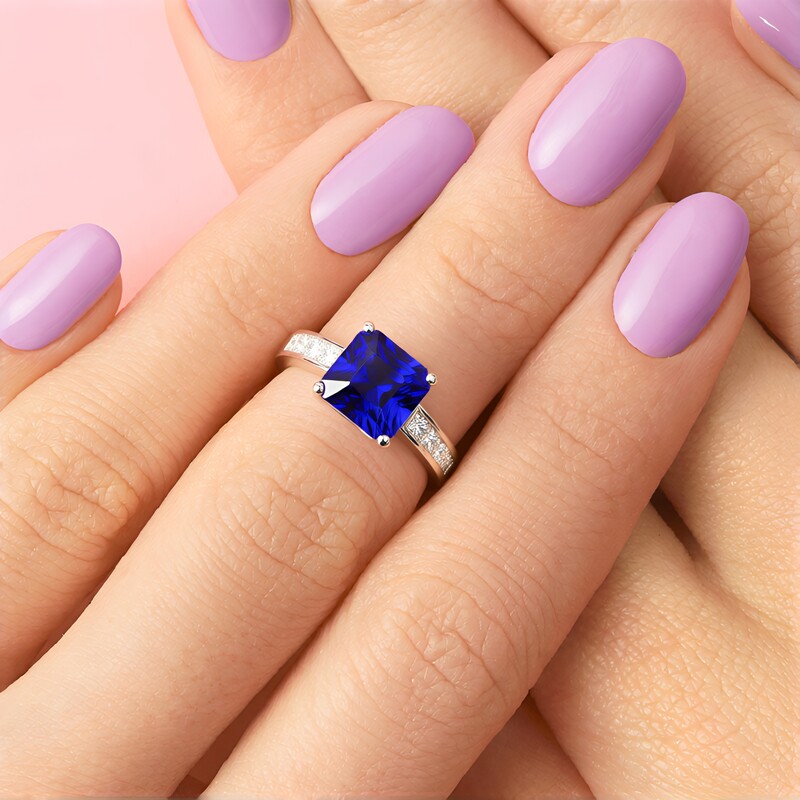 Anello in oro con Tanzanite AAA (CIRARI)