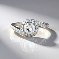 Anello in argento con Petalite