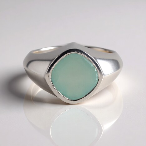 Anello in argento con Calcedonio Acqua