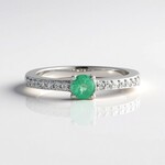 Anello in argento con Smeraldo Russo