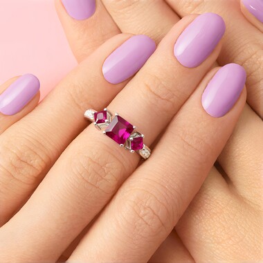 Anillo en plata con Rubí de Madagascar