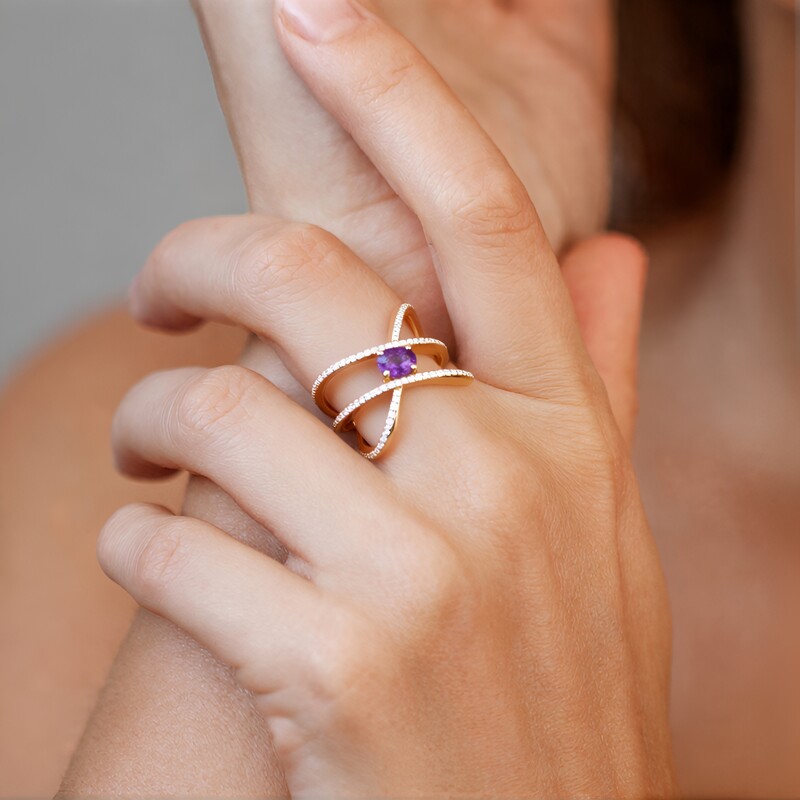 Anillo en oro con Zafiro de Ceilán púrpura no calentado (de Melo)