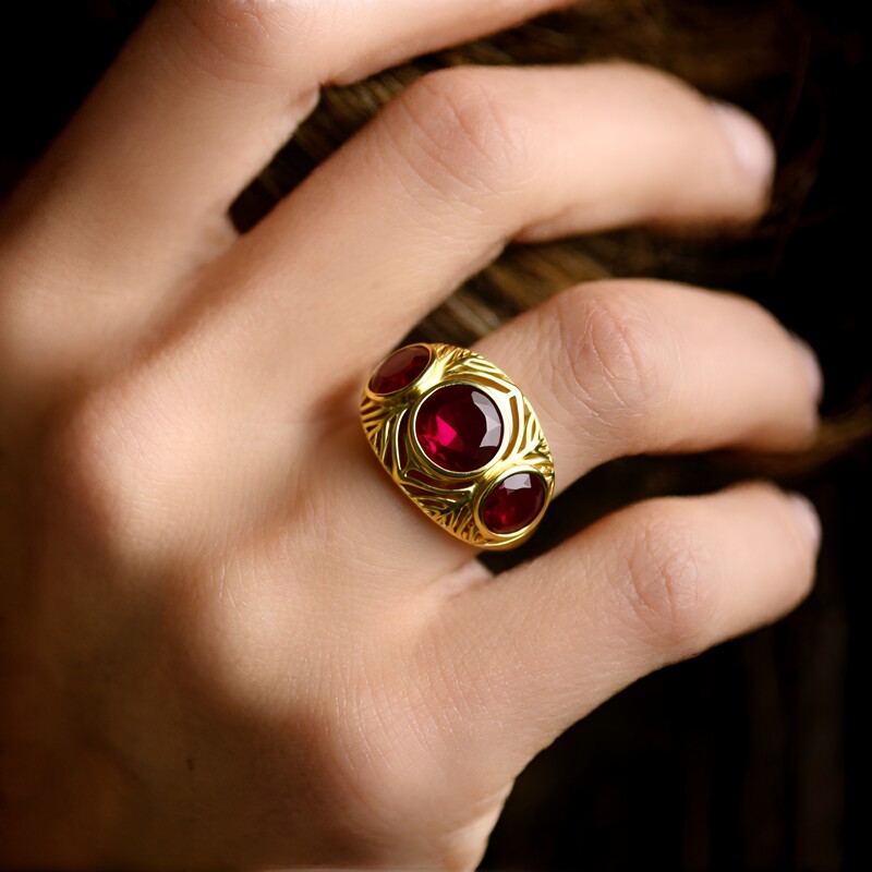 Madagaskar-Rubin-Goldring (Ornaments by de Melo)