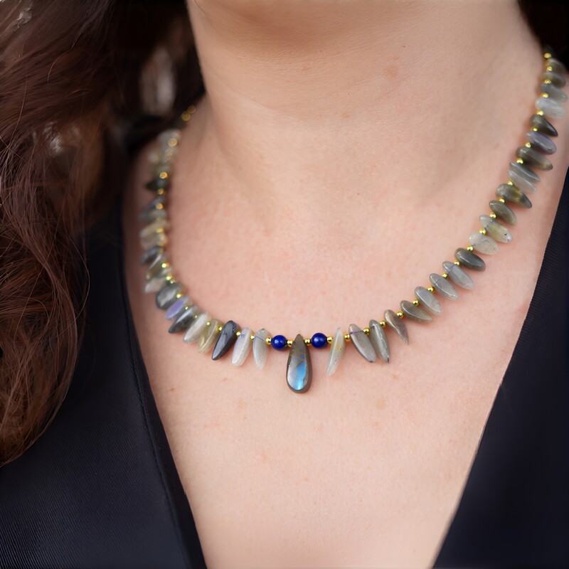 Collana in argento con Labradorite (Riya)