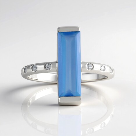 Anello in argento con Calcedonio Blu