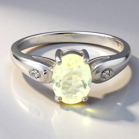 Anello in argento con Ortoclasio