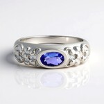 Anello in argento con Tanzanite
