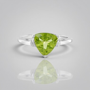 Anillo en plata con Peridoto