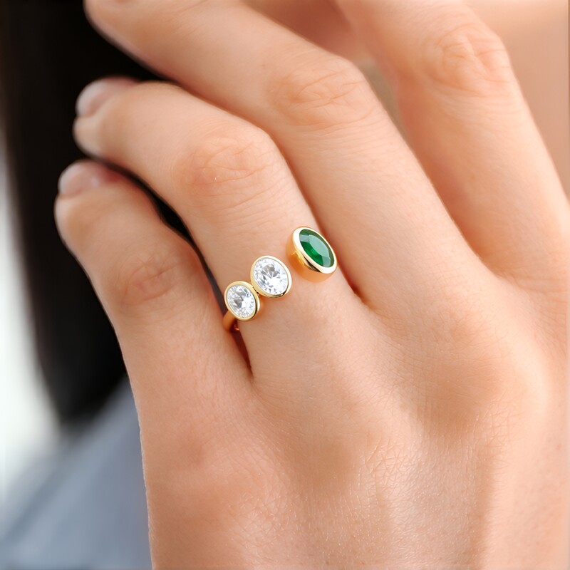 Anello in oro con Smeraldo Zambia