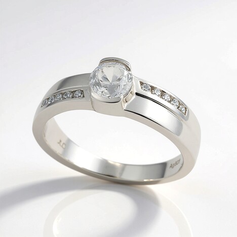 Anello in argento con Zircone