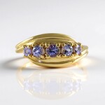 Anello in argento con Tanzanite