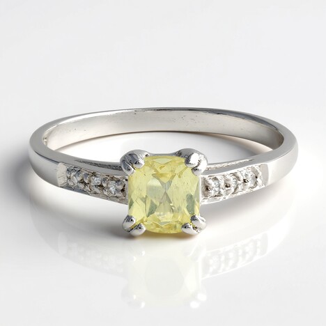 Anello in argento con Apatite Xia